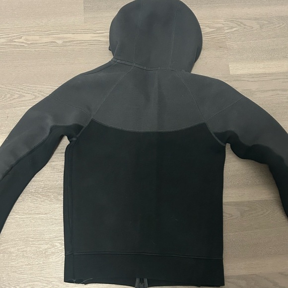 Nike tech grey & black zip up hoodie. - Picture 5 of 5